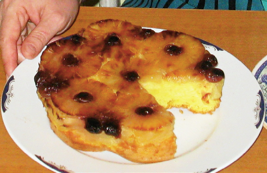 Tort rasturnat cu ananas