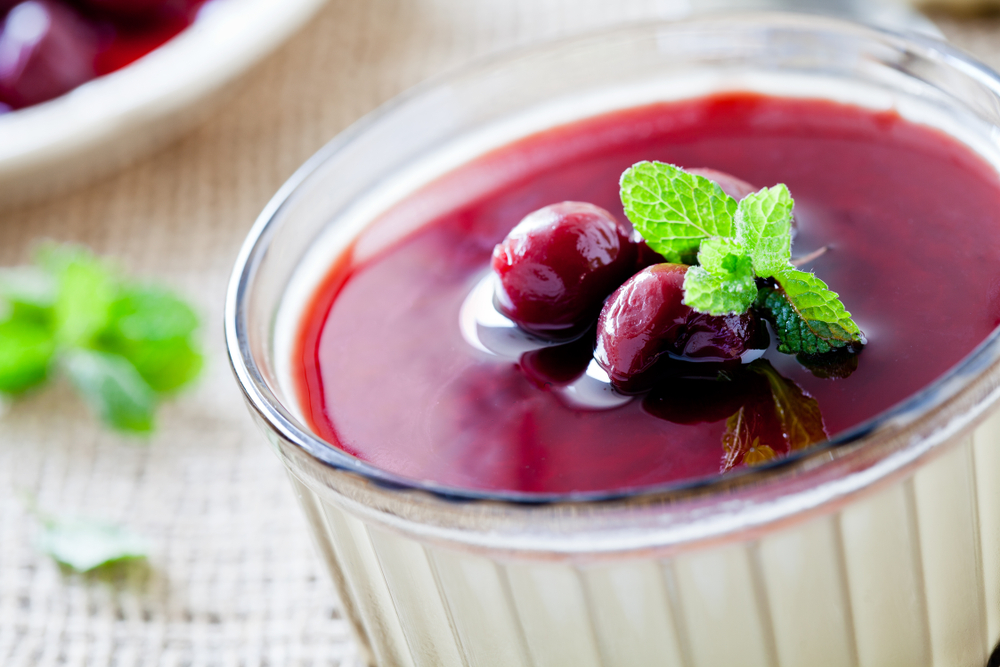 Panna cotta cu visine