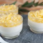 3 portii de spuma de ananas cu ciocolata alba