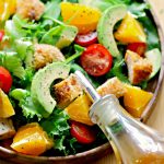 Salata de pui cu avocado si portocale