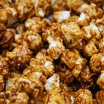 Popcorn cu caramel de casa - floricele de porumb caramelizate