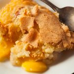 Cobbler cu piersici - Peach Cobbler